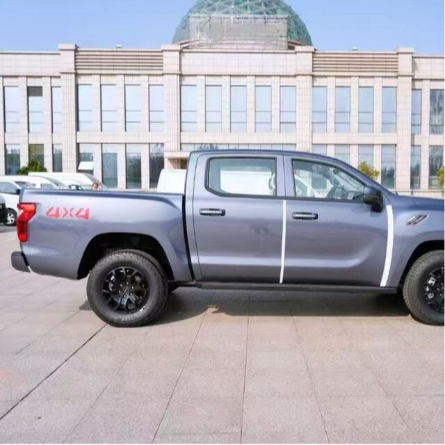 Pickup Tunland G7 avec conduite à droite, 2WD et transmission automatique diesel