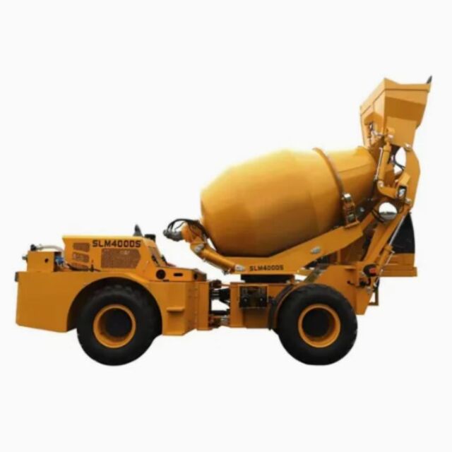 SLM4000S 4 Kubikmeter Selbstladender Betonmischer LKW mit Hydraulik-Trichter für Betonmischung im Straßenbau