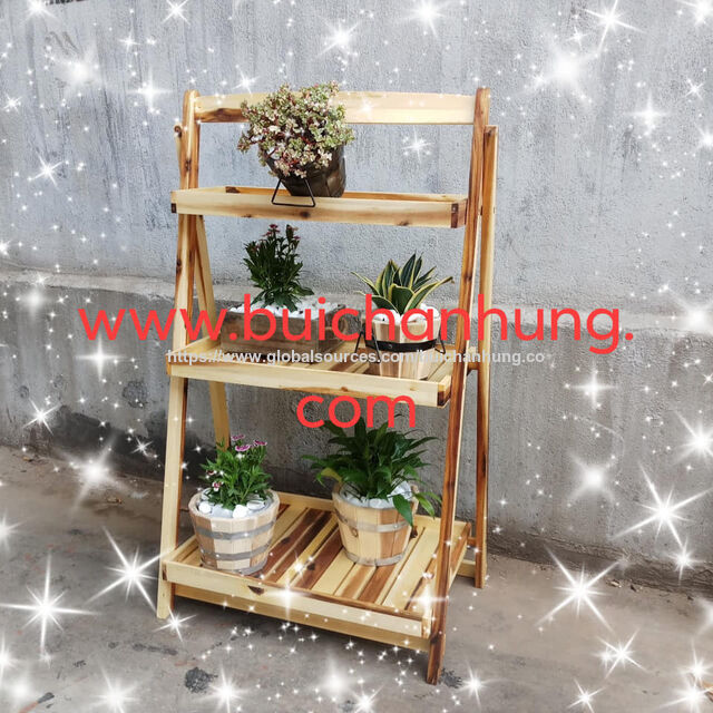 Vielseitiges Mehrzweck-Holzregal aus vietnamesischer Herstellung - 3-stufige Präsentationslösung für Innen- und Außendekoration for sale at factory direct price