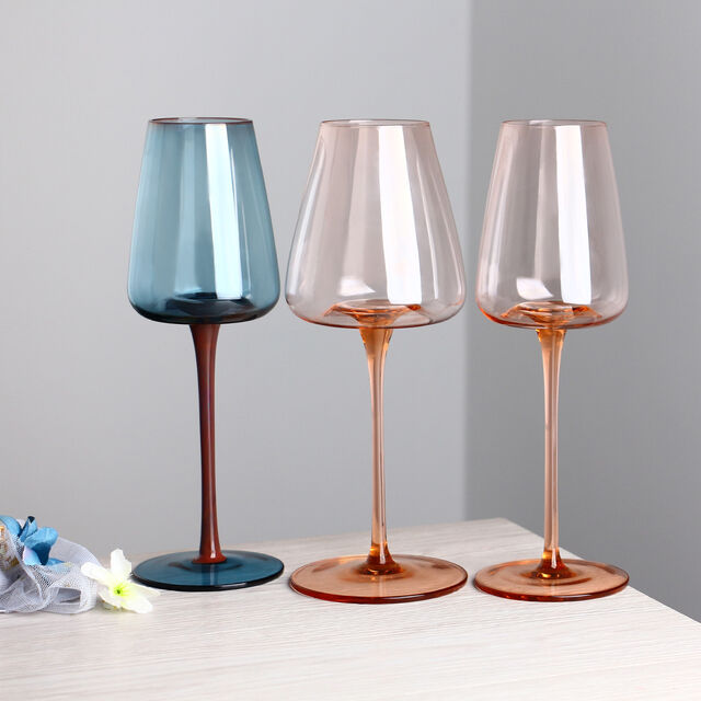 Vente directe d'usine 650ML Verres à vin transparents Verres à vin en cristal Verres à cocktail Flûtes à champagne Verre à vin for sale at factory direct price
