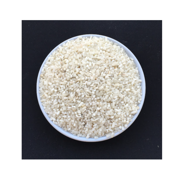 Cheap 100 percent broken rice offered in large bulk quantity for rice distributors and trade customers