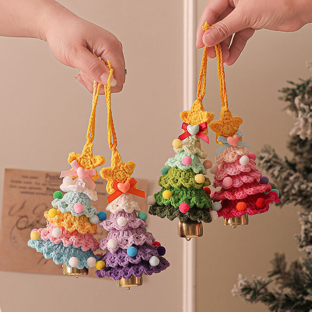 Árbol de Navidad de Ganchillo con Campana, Mini Árbol de Navidad Tejido a Mano, Adornos Colgantes para Decoración Navideña, Recuerdos de Fiesta, Regalos de Navidad al por mayor for sale at factory direct price