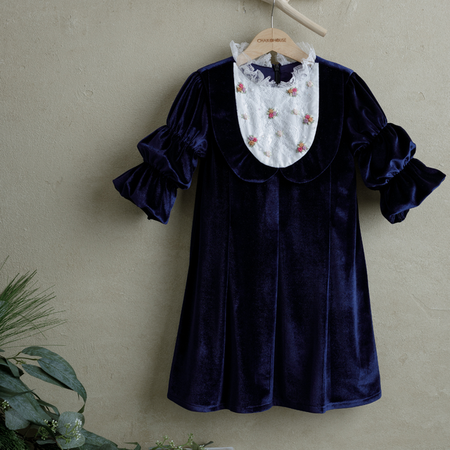 Fabricante Vietnamita OEM/ODM Vestido de Lujo para Bebé Niña con Bordado a Mano y Cuentas, Mangas Regulares en Terciopelo Suave / Conjuntos de Ropa para Bebé - Jena for sale at factory direct price