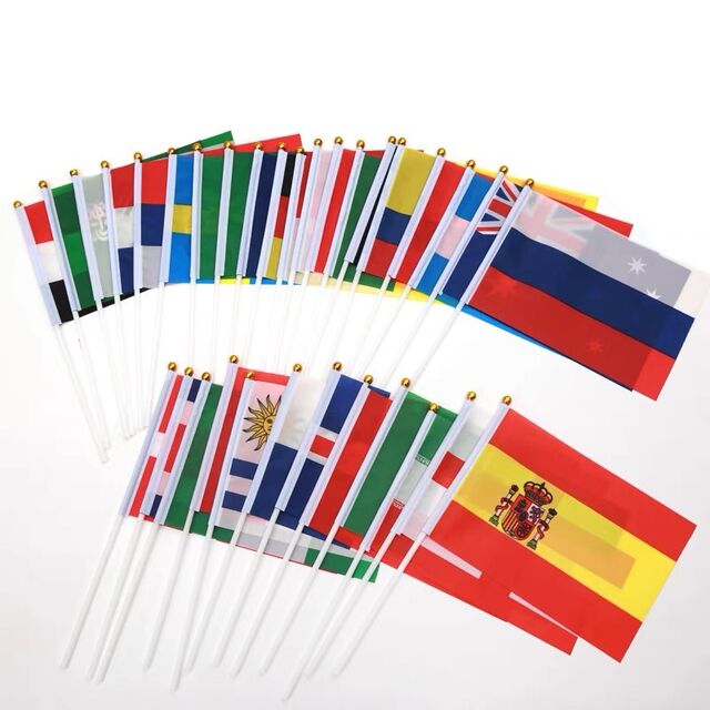 علم يدوي صغير مخصص بشعار تصميم شخصي لكأس العالم - علم يدوي مخصص بعصا بلاستيكية for sale at factory direct price