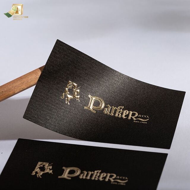 Autocollants de logo en relief doré de luxe léger personnalisés, étiquettes d'emballage tridimensionnelles, étiquettes de boîtes-cadeaux pour bouteilles for sale at factory direct price