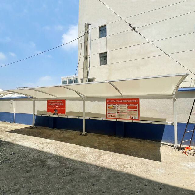 Parkplatzschuppen Auto Markise Outdoor Wohn Parkplatz Elektrofahrzeug PVC/PVDF Stahlkonstruktion Ladestation Demontage