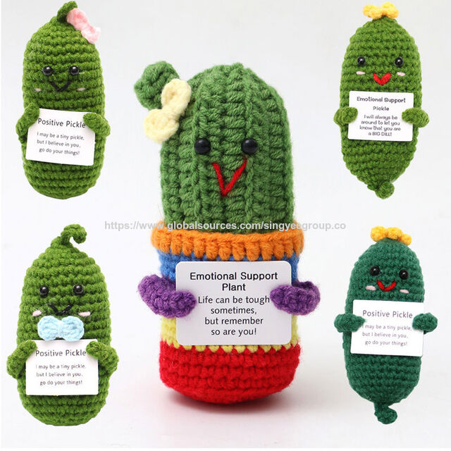 Ornement suspendu au crochet de concombre en laine fait main, énergie positive, poupée d'expression amusante, pendentif mignon for sale at factory direct price