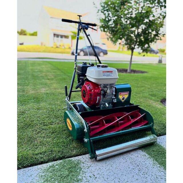 Promo Débroussailleuses à fléaux DR Power Field 34 H/P en aluminium, démarrage électrique et largeur de coupe de 23 cm, origine américaine
