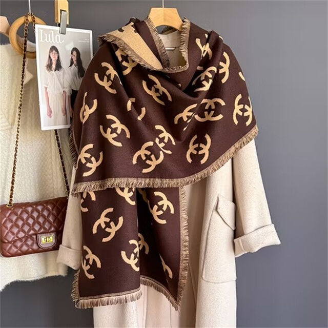 Bufanda de Invierno y Otoño 2025 Nueva en Stock de Alta Calidad. Bufanda de Moda de Invierno y Otoño de Lujo con Flecos y Letras para Mujer. Lana-L for sale at factory direct price