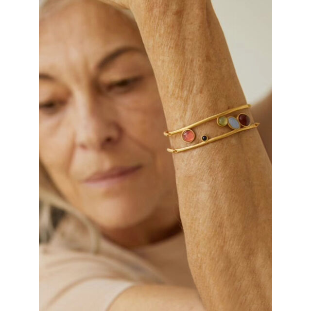 Pulsera Ancha Hueca de Piedras Preciosas Coloridas - Accesorio de Mujer de Alta Gama con Estilo Étnico Retro Artístico