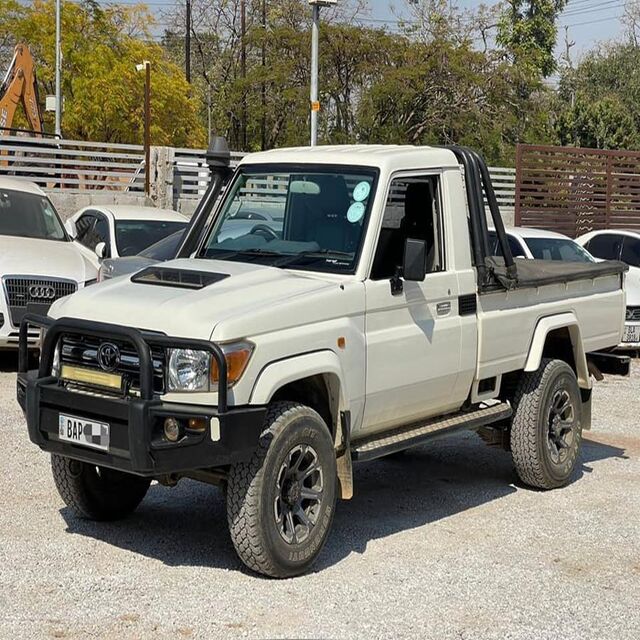Pick-ups Toyota Land Cruiser 79 Simple Cabine d'Occasion à Vendre (Modèles 2020, 2021, 2022) - Meilleur Concessionnaire de Voitures Toyota