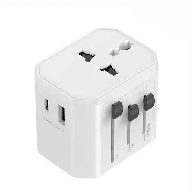 Universal Internationaler Reise Steckeradapter 10.5W Reiseladegerät mit USB Typ-C und individuellem Logo für Großhändler for sale at factory direct price