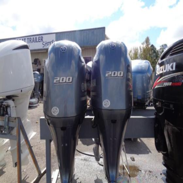 Motor de Popa 5 HP, Dois Tempos, com Comando de Punho, Certificação CE e Sistema de Refrigeração Melhorado