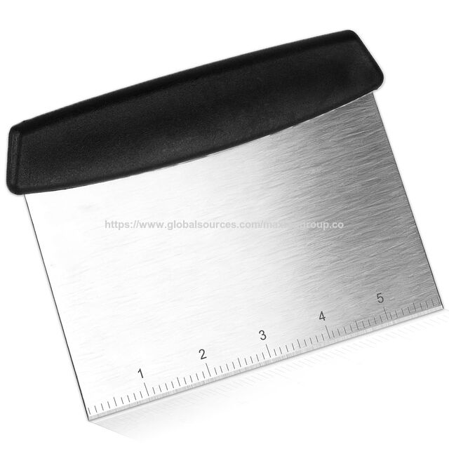 Direkt vom Lieferanten: Premium Teigschaber aus Edelstahl - Teigschneider mit Messskala im Großhandel for sale at factory direct price