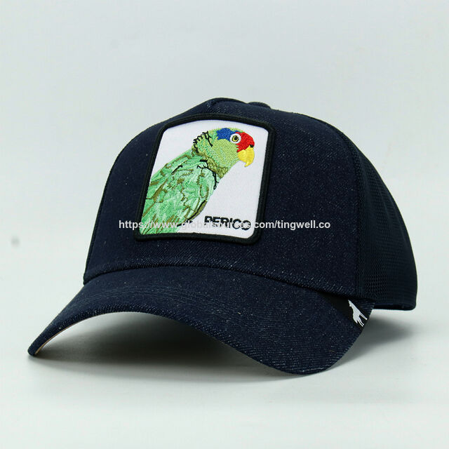 Atmungsaktive Mesh-Trucker-Kappe mit gesticktem Papagei-Perico-Aufnäher mit farbenfrohem Papagei-Stickerei-Aufnäher