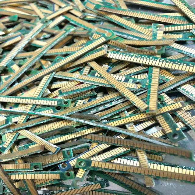 Vente Chaude Gros Découpes de Doigts RAM Dorés, Découpes de Doigts RAM Dorés à Haut Rendement, Découpes de Bords Dorés, Découpes de CPU en Céramique
