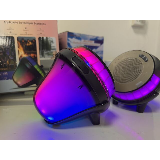 Caixa de Som Bluetooth OEM | Som Potente de 15W, À Prova d'Água IPX7, 5 Modos de LED para Piscina e Festa, Banheira, Decoração de Casa