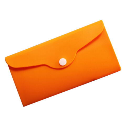 Kosmetiktasche aus Silikon mit individueller Farbwahl for sale at factory direct price
