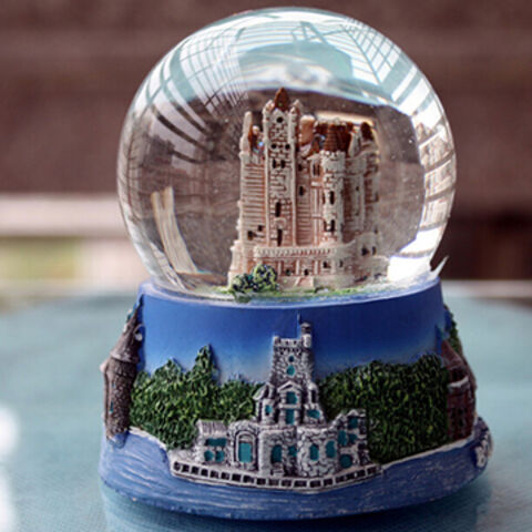Globo de Nieve de Cristal con Nuevo Diseño OEM