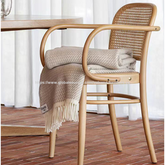 Großhandel Esstische und Hocker aus Massivholz-Rattan im Vintage-Wohnstil mit Rückenlehne, Esstische und Stühle aus Naturholz
