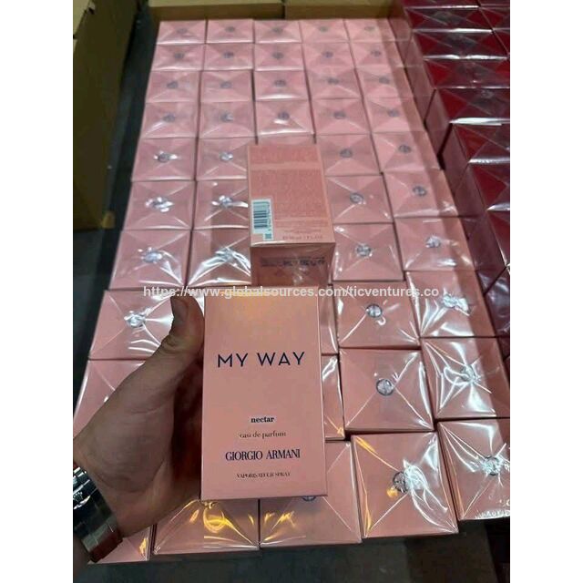عطور عربية أصلية فاخرة تدوم طويلاً بالجملة للرجال والنساء للبيع في جميع أنحاء العالم for sale at factory direct price
