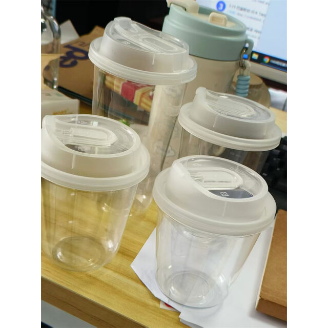 Vente en gros de gobelets jetables personnalisés avec logo pour thé au lait avec couvercle