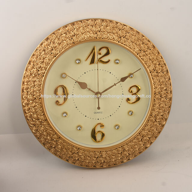 Horloge Murale Contemporaine Finition Dorée, Plastique, Mouvement Silencieux à Balayage, Affichage Numérique, Décoration d'Intérieur de Luxe