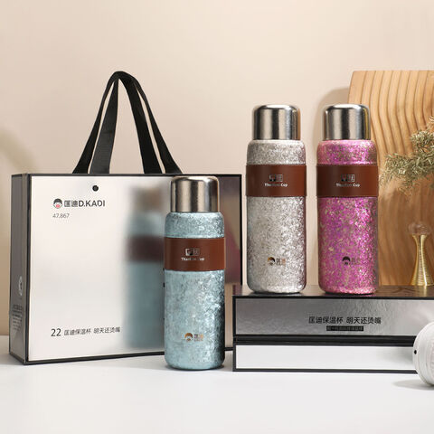 Gobelet en titane de 590 ml à isolation sous vide, cadeaux d'affaires écologiques, thermos de luxe en métal thermique avec motif flocon de neige, bouteille d'eau for sale at factory direct price