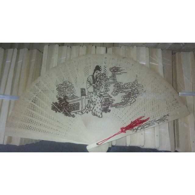 Abanico español de madera y seda de imitación, fabricado en China - Abanicos al por mayor para eventos y regalos for sale at factory direct price