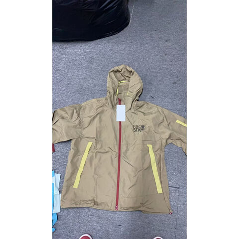 Individuell bestickte, leichte Herrenjacke