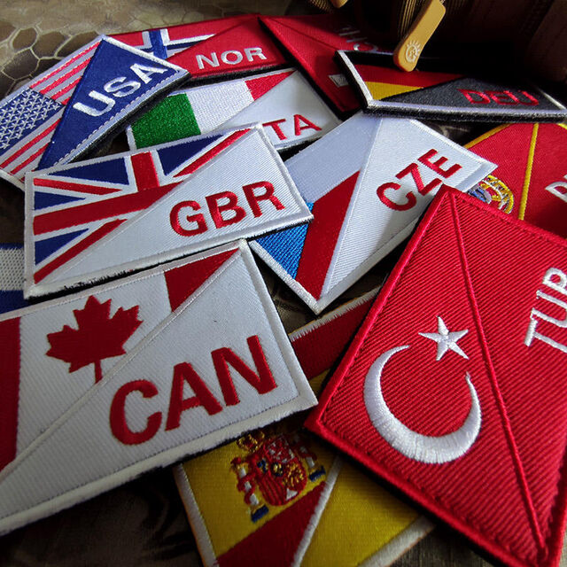 Patches Bordados de Bandeiras Nacionais Multinacionais com Fecho de Velcro for sale at factory direct price