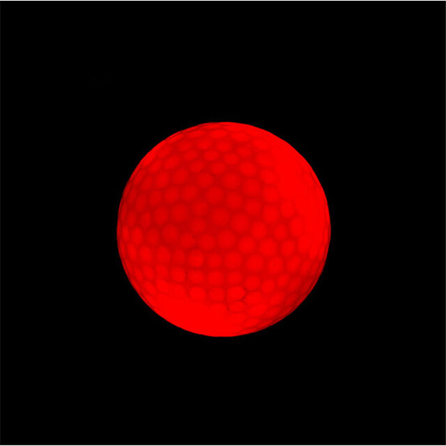 Balle de golf lumineuse multicolore vibrante pour une visibilité accrue sur le parcours - Idéale pour le golf de nuit