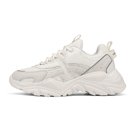 Chaussures de sport épaisses et respirantes en gros pour hommes et femmes, idéales pour augmenter la taille pendant la saison hivernale. for sale at factory direct price
