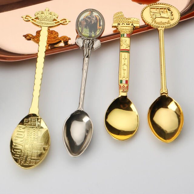 Cuillères souvenir de tourisme en métal ancien vintage or et argent for sale at factory direct price