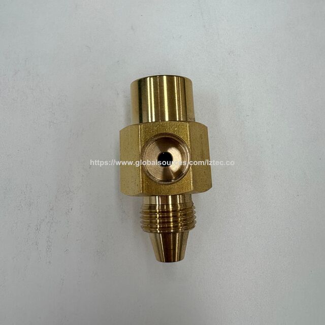Präzisions-Messing-Kreuzstück nach Maß mit 3 Innengewindeanschlüssen und 1 Außengewinde-Flare-Anschluss für komplexe Flüssigkeitssysteme for sale at factory direct price