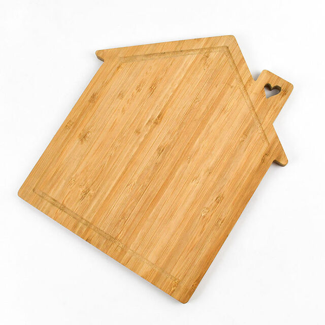 Tabla de cortar de bambú con borde vivo, con forma de casa, bandeja para embutidos y aperitivos for sale at factory direct price