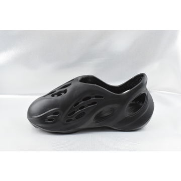 Factory Yeezy Foam Runner Fashion Garden Shoes - China Yeezy