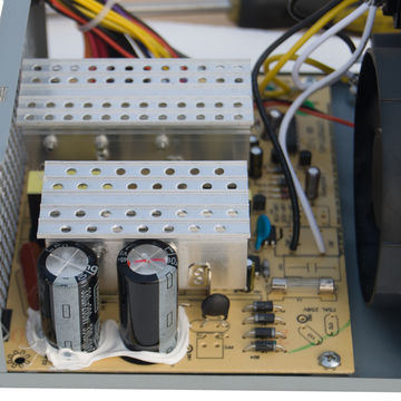 ATX-Netzteil 200W, Weiße Farbe, 8CM Lüfter, 1.2M Stromkabel - Stabile Qualität, günstiger Preis - ATX-200W
