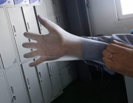 white pvc gloves