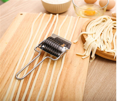 Buy Wholesale China Multifunctional Noodle Cutter Household Stainless Steel Noodles  Cut Household Handmade Noodle Maker & Stainless Steel Noodle Cutter Noodle  Cutting Manua at USD 0.29