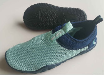 comfortable beach shoes
