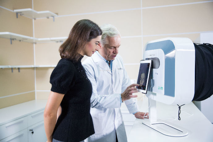 Skin Test Using Automat China DJM New Technologies Skin Analyzer Machine With Ipad For Auto ...