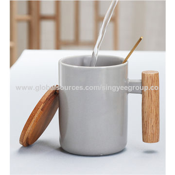 Passoire tasse à thé manche en bois bouteille d'eau cadeau personnalisé  tasse en céramique