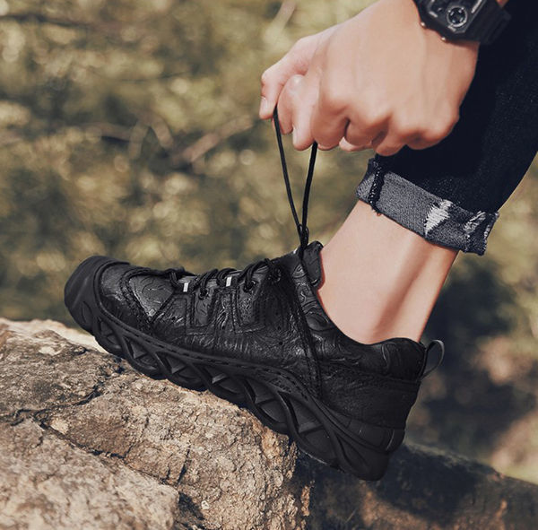 professional hiking shoes