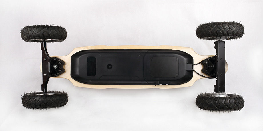 Skateboard Quatre planches à roulettes Deck complet en plein air