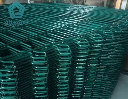 Fence - Decorative Galvanized Wire - Double Loop Roll Top Fencing