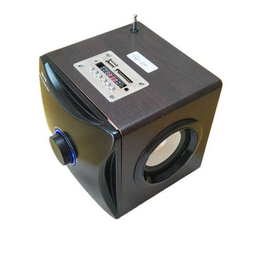 Tragbarer Lautsprecher aus Holz 310
