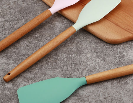 https://p.globalsources.com/IMAGES/PDT/B5100255964/Silicone-spatula.jpg