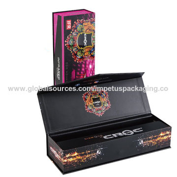 China Luxury Packaging Magnetic Paper Gift Box with Custom Logo on ...