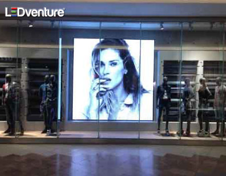 retail display screens supplier